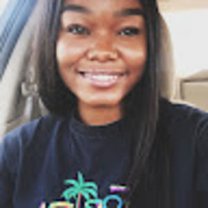 Meet your Posher, Avela